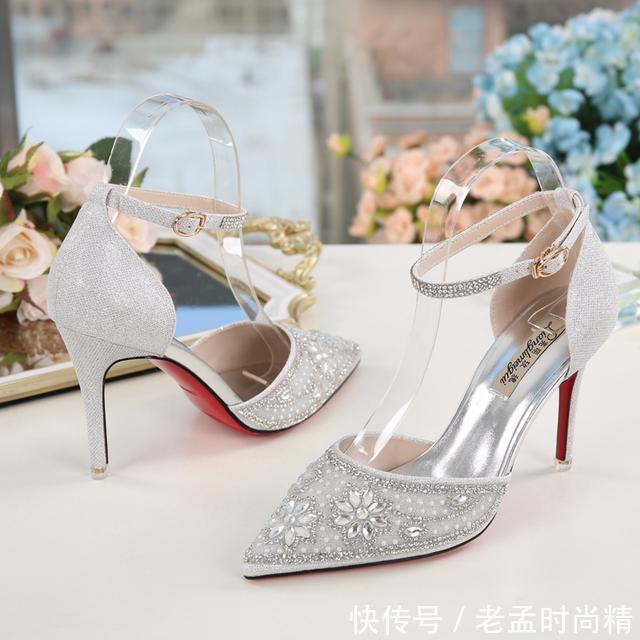  水钻高跟鞋@穿起美丽的水晶鞋，你一定会比灰姑娘更美，一定能遇到你的王子