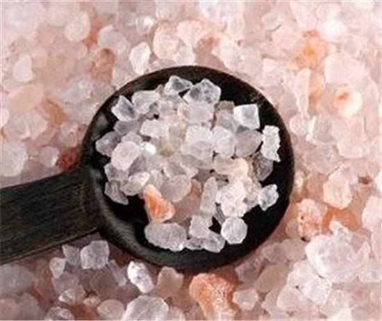 螨虫“聚积”毛孔,脸上4个部位会说话,3方法自测揪出