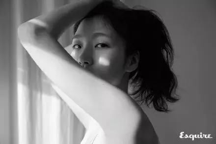 跟你说个恐怖故事，你刚割的双眼皮过时了