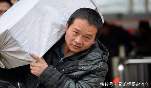 农民打工才一个月，现在又加入“留守大军”，为啥？老农说出实情