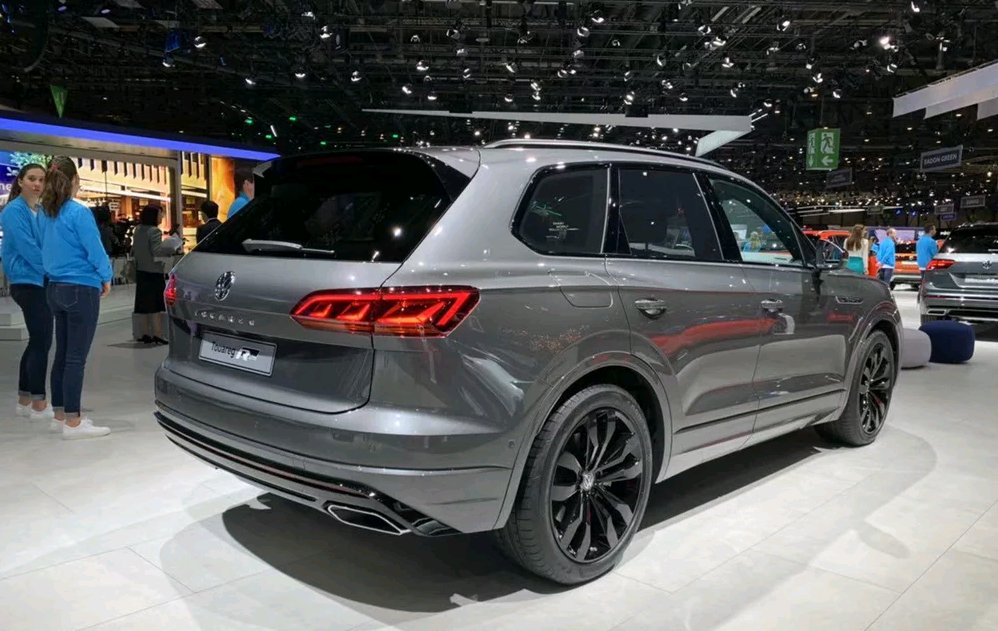  「优于」最低调的豪华SUV，搭载3.0T发动机，在性能上优于奥迪Q7，但鲜为人知