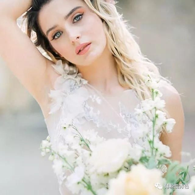 ins上的美国魅力模特Meaghann Appling最新社交媒体个人照片