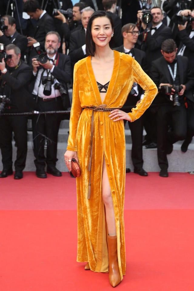 C罗最心仪的中国女孩，竟不是热巴，反而是很多人都没想到的她