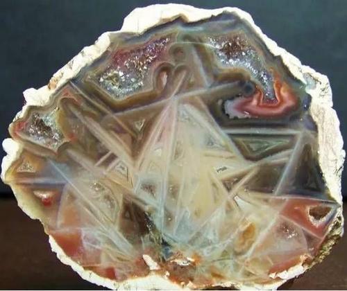 这些万年石头里都藏着一幅画，神奇到你难以置信！！