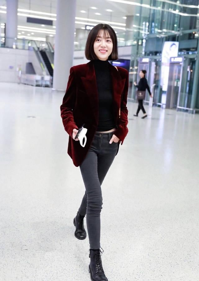  「黑色」“贵而不俗”的丝绒单品，给你手到擒来的高级感