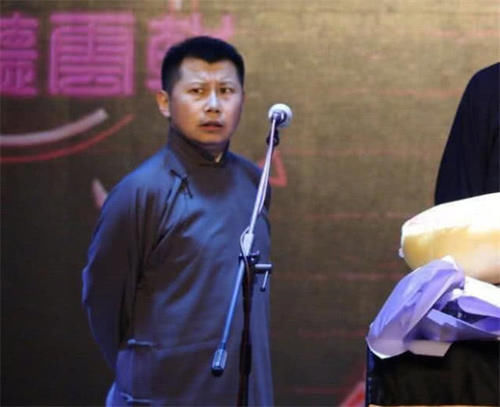 大怼师傅侯耀华!郭德纲反应粉丝力挺!