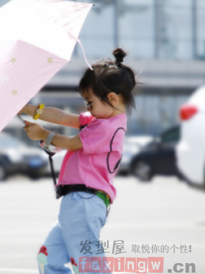 戚薇女儿lucky可爱发型 长大后我就成了你