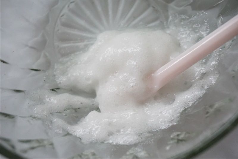 有人爆出祛斑偏仿，每晚用它抹下脸，仅用三天斑点呲溜溜走