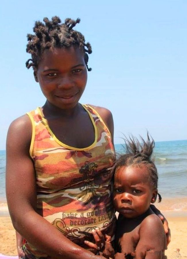 实拍非洲人喜欢的发型，一个发型想3年，洗头要一天