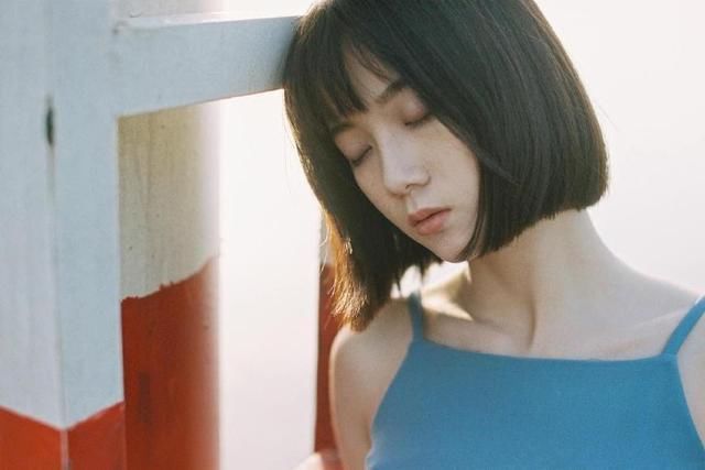 化妆和不化妆的女人，10年后皮肤会有什么区别？看完你就知道了！