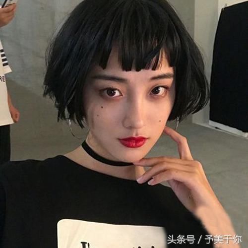 丑萌丑萌的更可爱 眉上刘海 短发丑萌又洋气 你有勇气剪吗 雪花新闻