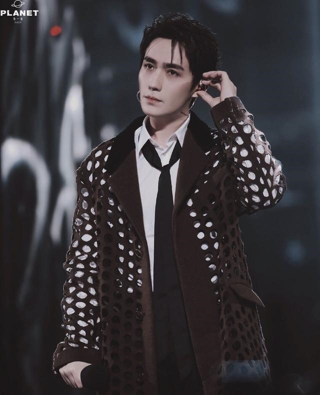 东方卫视跨年郑云龙