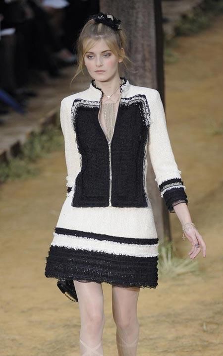 有了这10个必备的穿搭法则，你可以时髦一辈子!