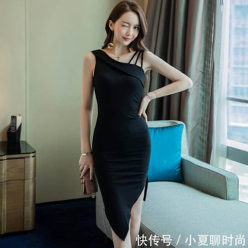 有一种裙子叫“曲线裙”,女神都爱穿,显身材更自信!!