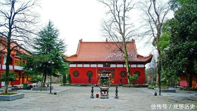 中国最傻的寺庙,不收门票还免费送斋饭、佛经,但有一种人不准进