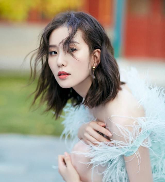  『女性』喜欢剪短发的女性可以试一试这款发型,时尚修颜,很减龄...