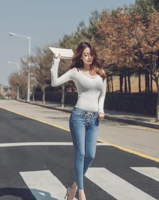  时尚|时尚装扮：敢这么穿的女生，身材都不错吧！
