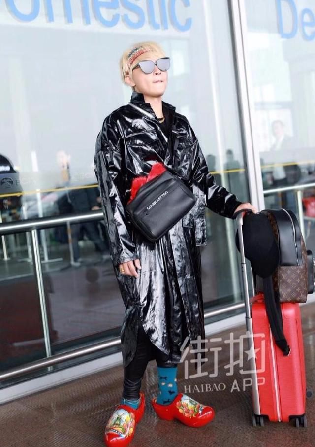 陈志朋自称中国时尚教父，网友回应“你头发终于正常了”!