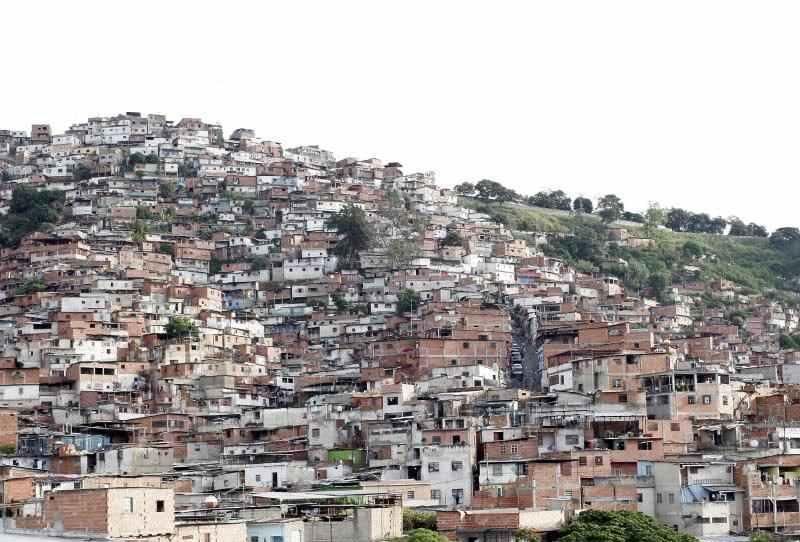  查维斯：委内瑞拉有那么多的优质耕地，为何粮食不能自给自足？