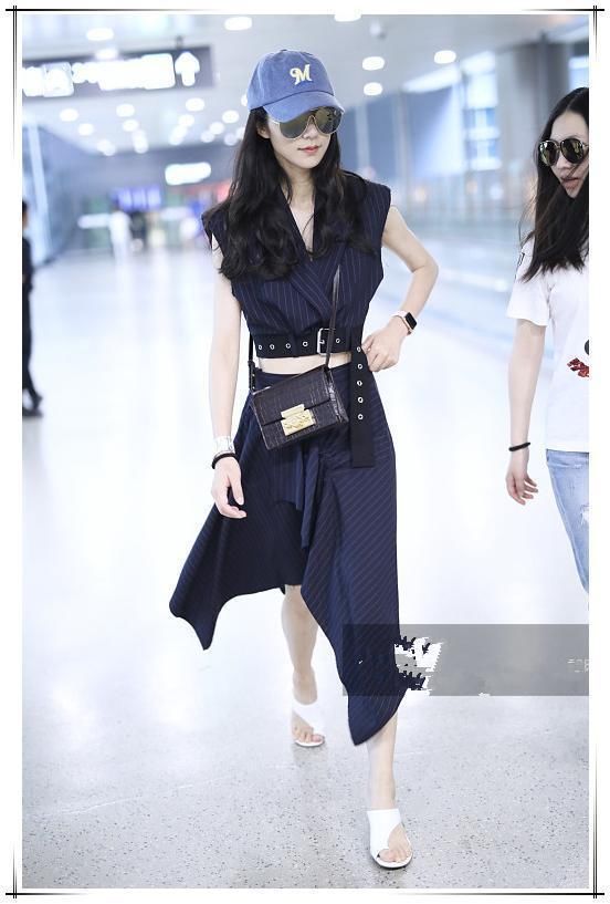 当韩雪和奚梦瑶同穿露脐装，网友：终于见识到什么是真正水蛇腰了