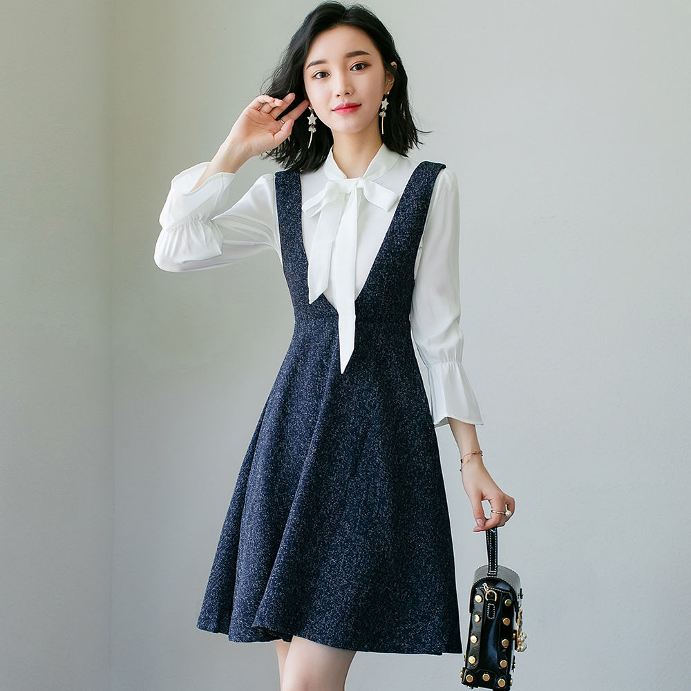 入秋新发现一种“遮肉裙”，显瘦显白，特适合有小肚子的微胖女人