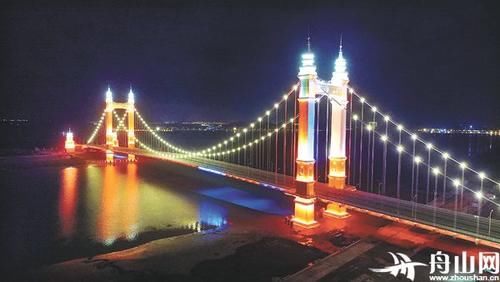 新城港岛大桥今天9时正式通车