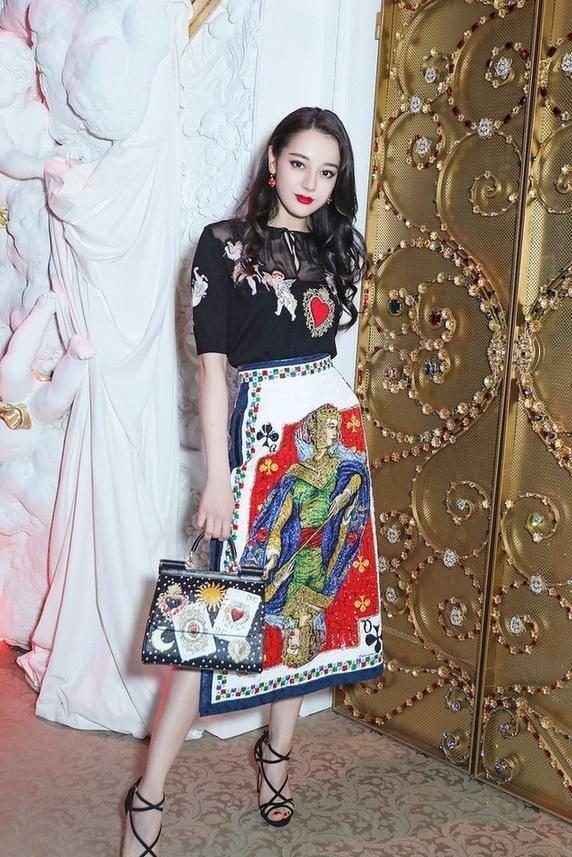 女星脱掉高跟鞋：赵丽颖青春可爱，baby五五分身材，高圆圆…