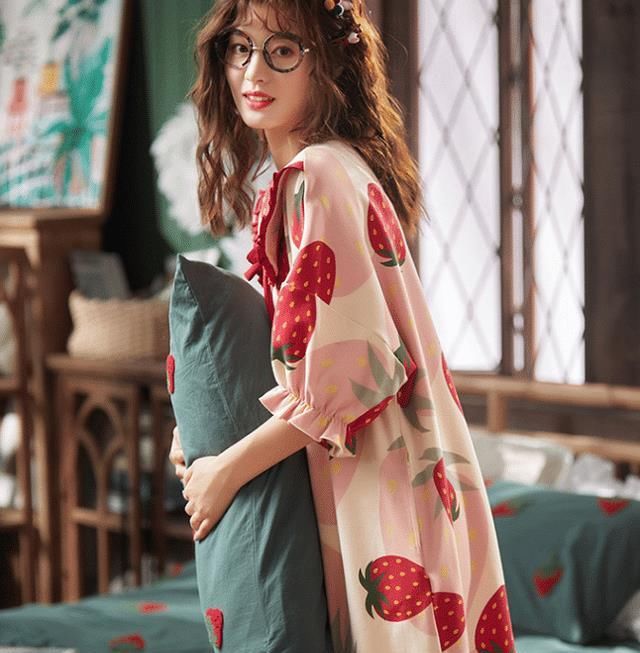  吊带睡衣■春季很多人都已经换了睡衣，你觉得这小姐姐穿上漂亮吗