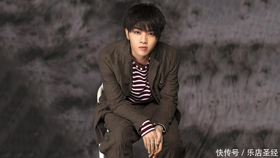 《烟火里的尘埃》一个人听容易流泪的一首歌