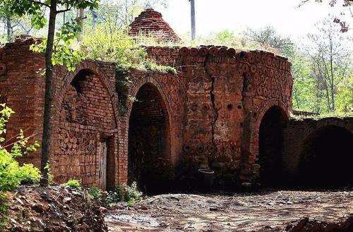 “铜钱”垒墙,陶瓷盖房,河南这座“土豪村”曾比肩景德镇