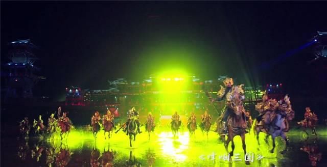 重庆彻底火了！又拿全国第一，网红城市当之无愧！