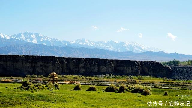 甘肃省唯一的边境县，面积比10个上海还大，总人口仅1万余人