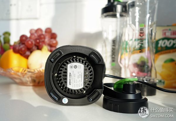 厨房电器那点事儿 篇二:百喝不厌的自制果汁:MY JUICER S 榨汁机上手体验