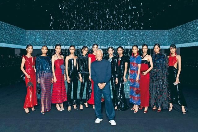  『设计』GiorgioArmani谱写天鹅绒乐章 活现高贵中性魅力