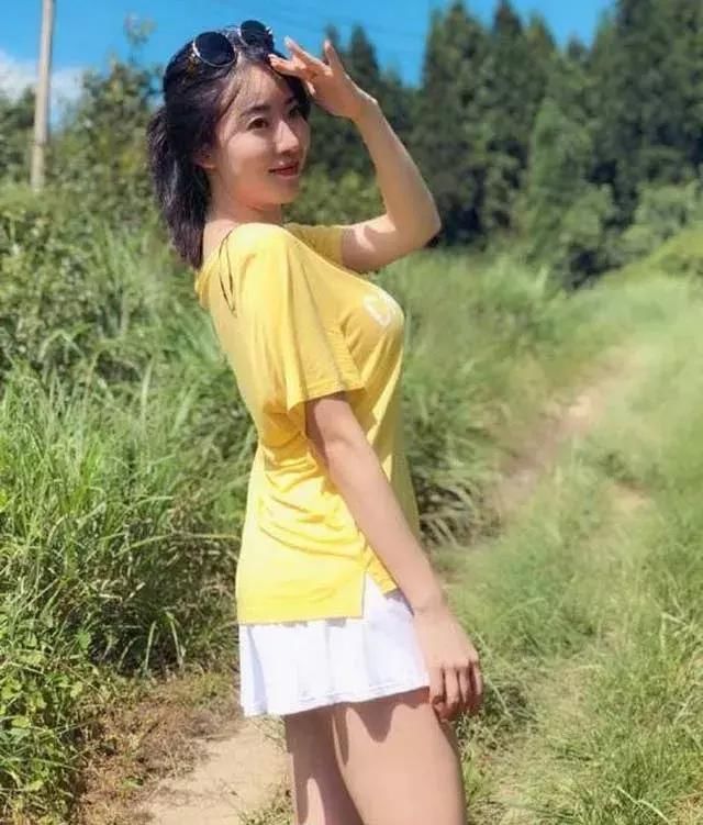 辟谣不是女主角后，蒋娉婷首晒自拍，网友:真正的女神!