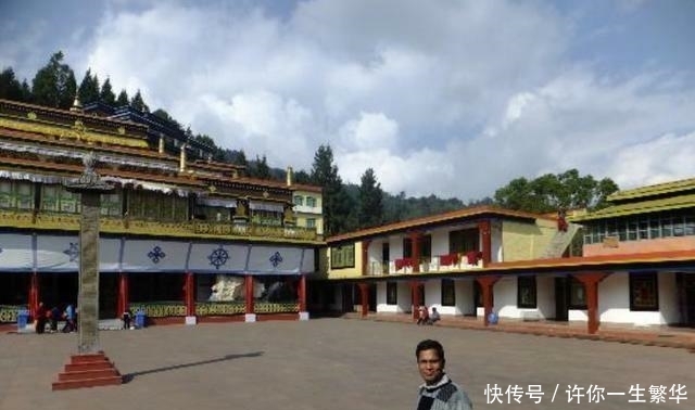 锡金现在真实现状: 被严密封锁, 街头是甘地像,