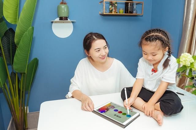 婚前，我送了堂弟一辆自行车，爸妈在我的婚礼上散布我的谣言