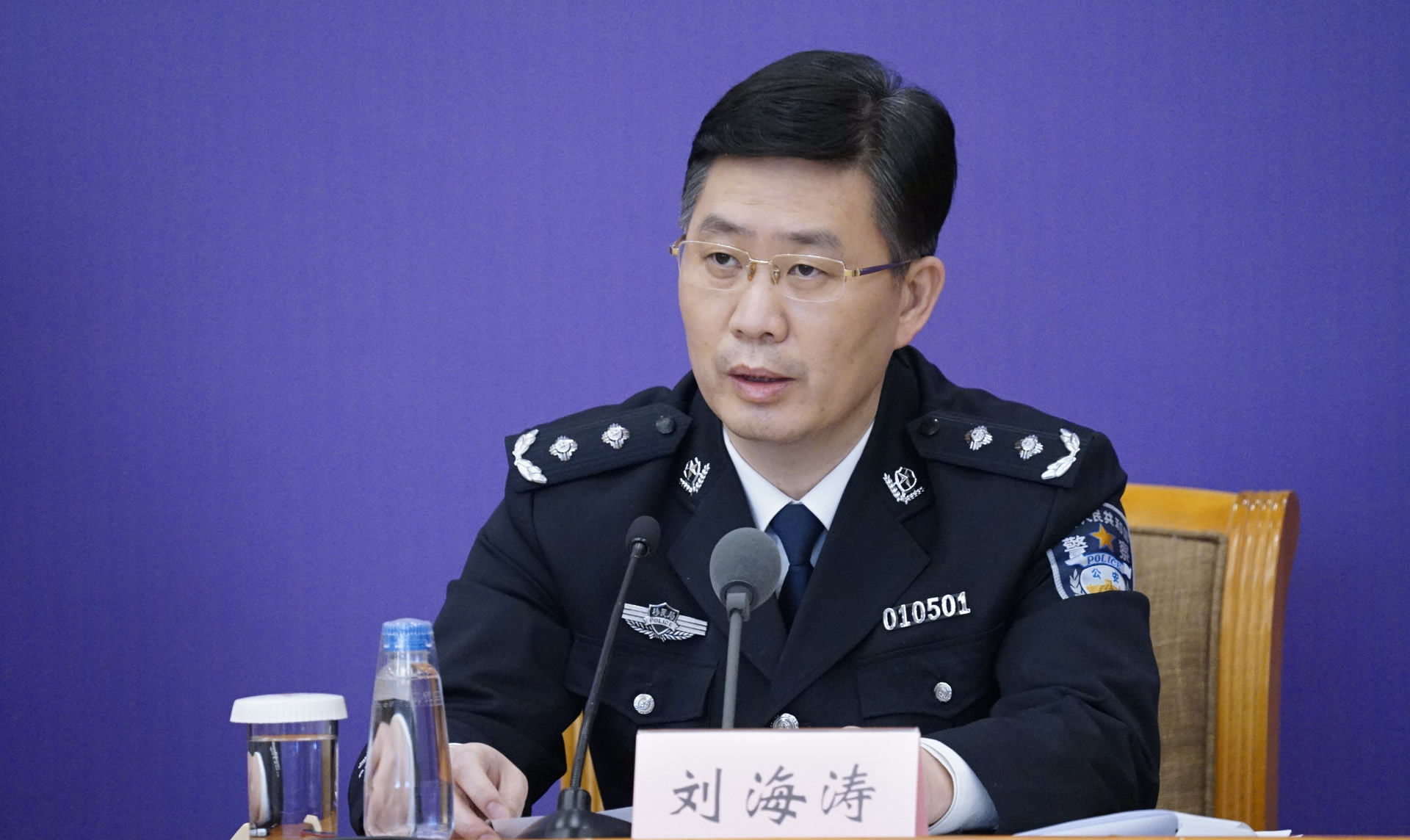  『转机前往第』移民局官员建议：外国旅客慎重选择北京首都机场直接过境转机！