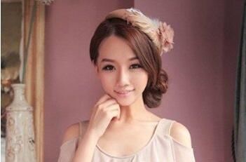  #发型设计#好看的扎头发造型， 大脸妹子的最佳选择!