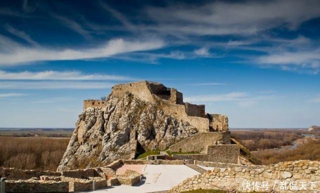 世界上城堡数量最多的国家之一,被称为欧洲的心脏