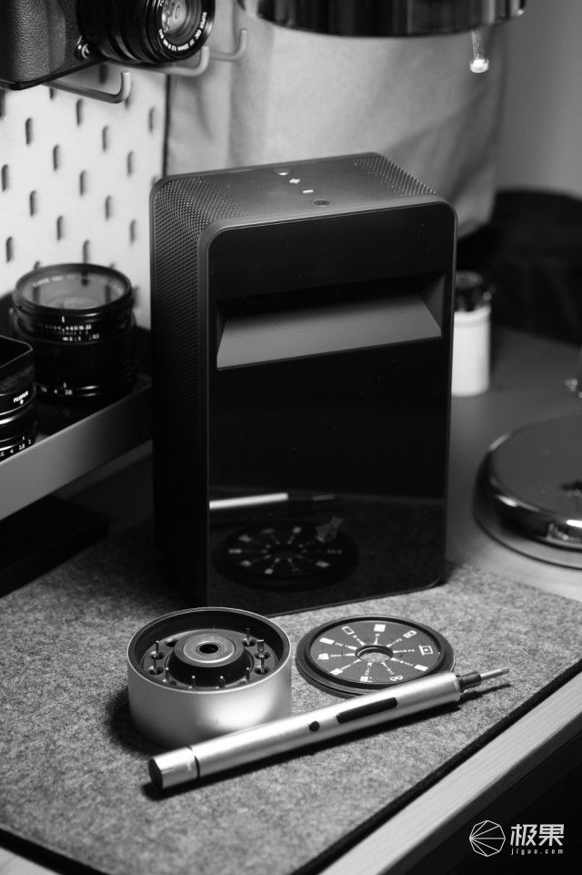 puppy cube触控投影与小木匠碰撞出的智能家居