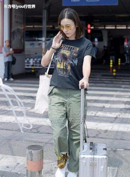 宋佳真是够了！在裙子里套裤子我忍，还要戴个皮手套实在忍不了！