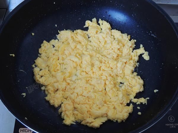 『适合』春天常吃饺子,不吃猪肉改吃素,这样配菜最适合,营养丰富