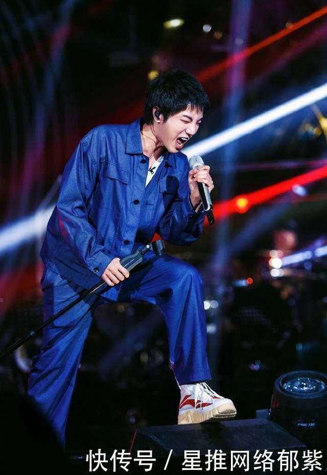 音乐■“音乐疯子”华晨宇，舞台上的他，像是一只“脱缰的野马”
