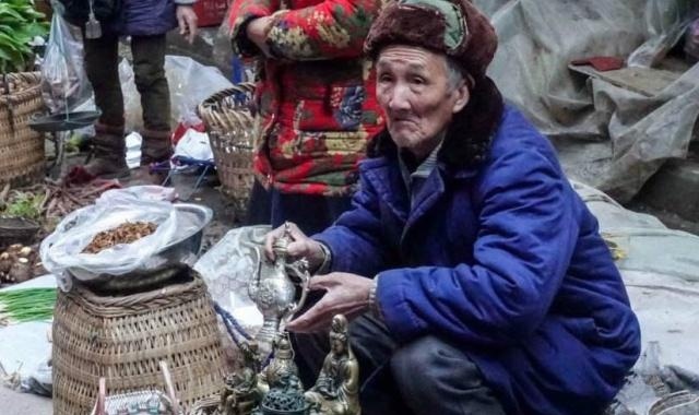  「摊位」在农村赶集，这3个摊位要远离，有钱也别着急买，已经有