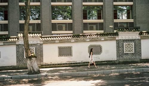  [重庆]中国最潮流的五座城市：年轻男女爱打扮，越来越注意自己的形象