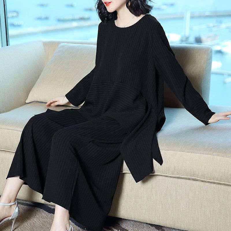 偷偷告诉你，裙子不流行了，今年流行这样套装，美的款款想买