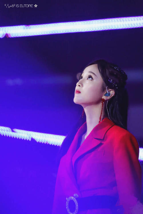 火箭少女吴宣仪,All Black尽显甜美气质,没想到私服竟这么好看