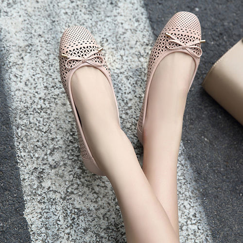 女人尽量少穿高跟鞋!今夏流行的“平底鞋”,超显气质比高跟鞋美