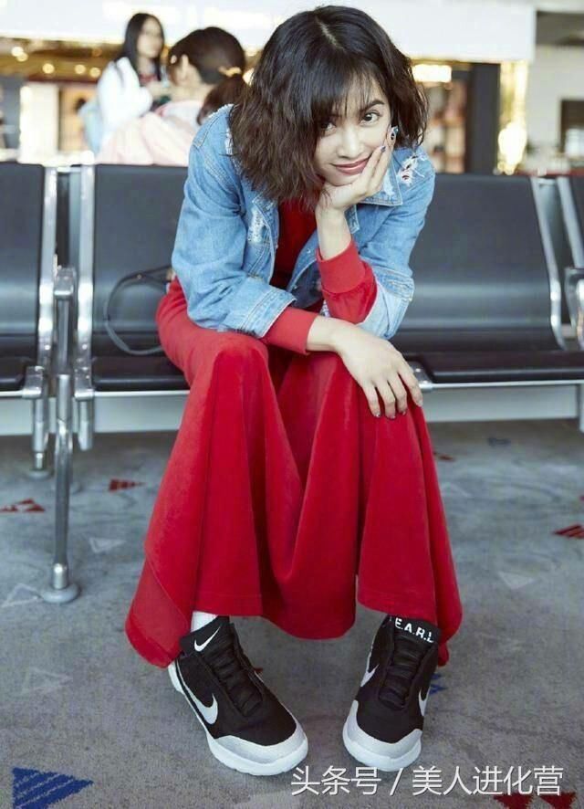 热巴真是太适合杜嘉班纳了，雍容华贵的风格一般人驾驭不了